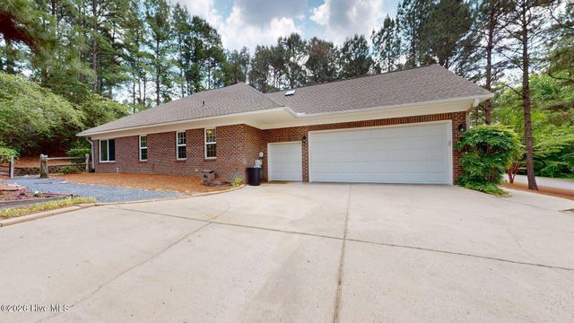 12 Lavender Drive, Whispering Pines, NC 28327