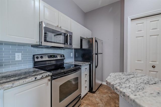 4201 WOODSTORKS WALK WAY 3302, Lutz, FL 33558