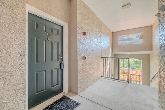 4201 WOODSTORKS WALK WAY 3302, Lutz, FL 33558