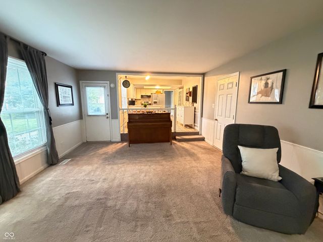 112 Wintergreen Drive, Noblesville, IN 46062