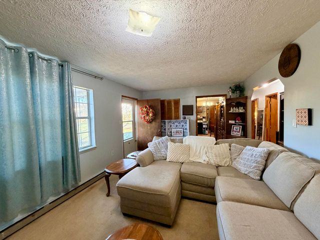 30 Greenlawn Subdivision, London, KY 40744