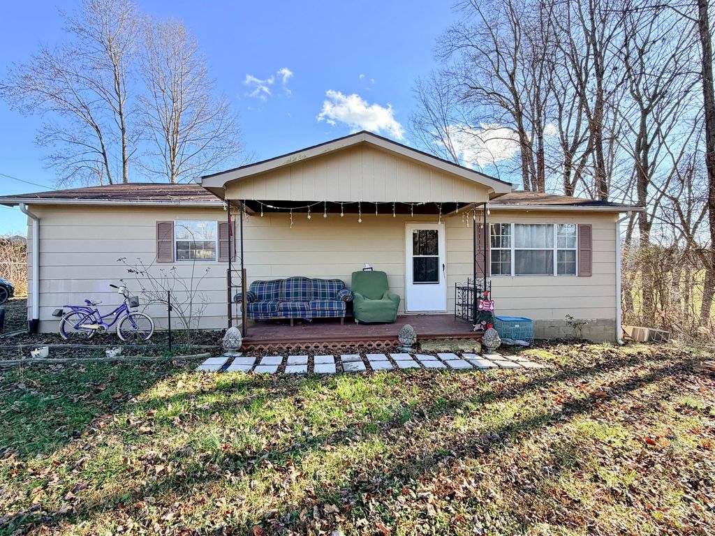 30 Greenlawn Subdivision, London, KY 40744