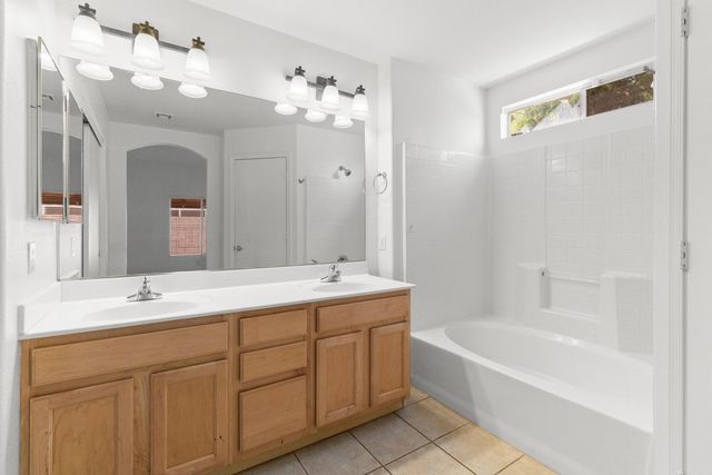 3039 E Hononegh Drive, Phoenix, AZ 85050