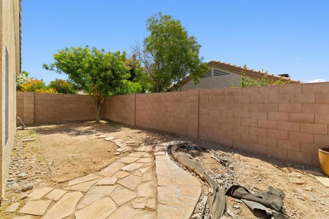 3039 E Hononegh Drive, Phoenix, AZ 85050