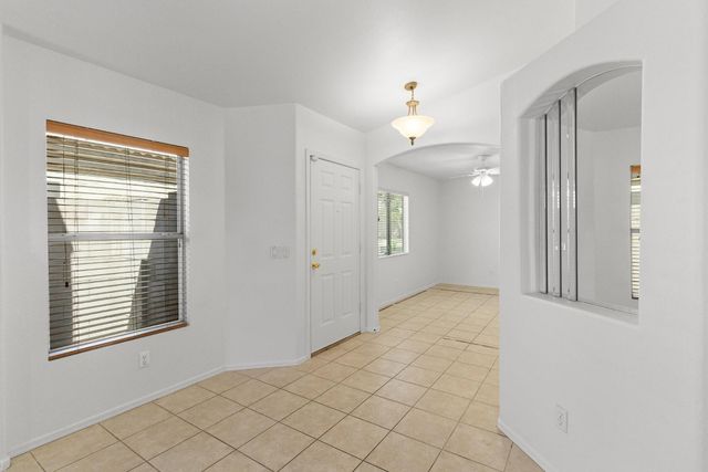 3039 E Hononegh Drive, Phoenix, AZ 85050