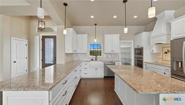 153 Westfield Landing, La Vernia, TX 78121