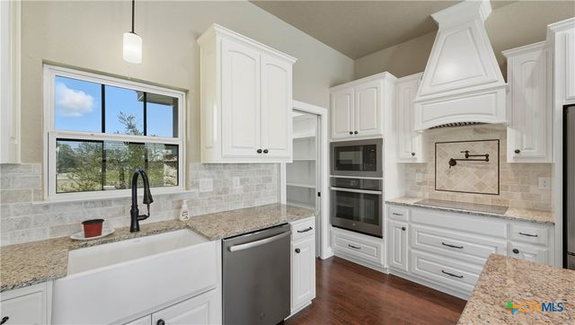 153 Westfield Landing, La Vernia, TX 78121