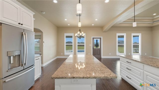 153 Westfield Landing, La Vernia, TX 78121