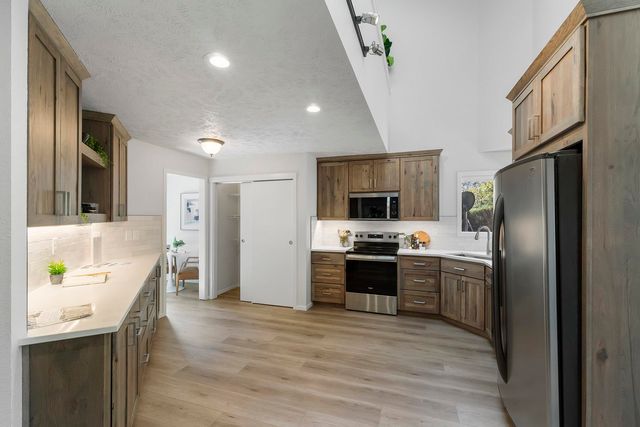8107 E Elde Dr, Spokane, WA 99212