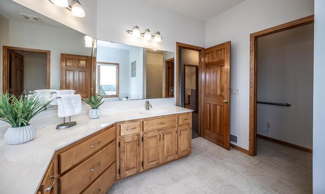 25900 Highview Avenue, Farmington, MN 55024