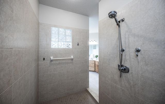 25900 Highview Avenue, Farmington, MN 55024