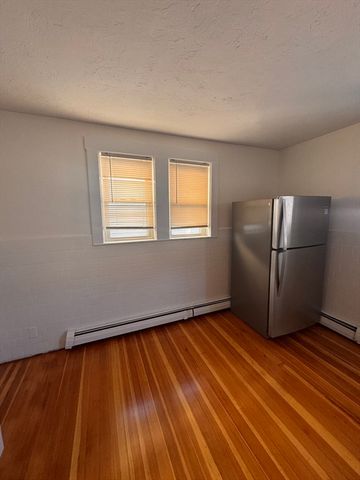 26 Rockwell Ave 2, Medford, MA 02155