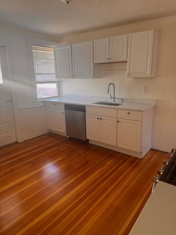 26 Rockwell Ave 2, Medford, MA 02155