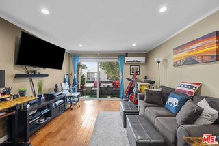 21800 Schoenborn 225, Canoga Park (los Angeles), CA 91304