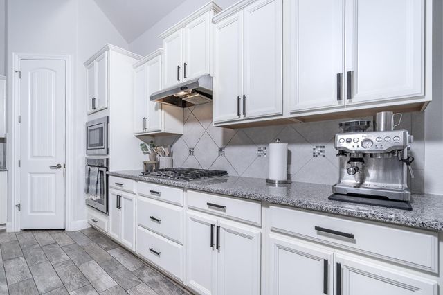 130 Bluehaw DR, Georgetown, TX 78628