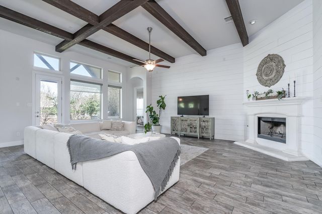 130 Bluehaw DR, Georgetown, TX 78628