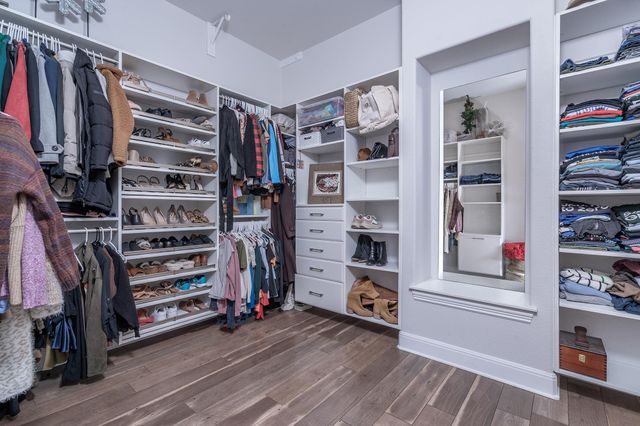 130 Bluehaw DR, Georgetown, TX 78628