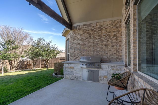 130 Bluehaw DR, Georgetown, TX 78628