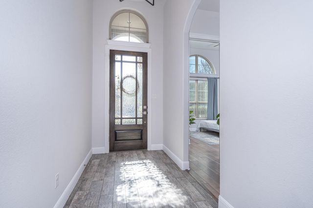 130 Bluehaw DR, Georgetown, TX 78628