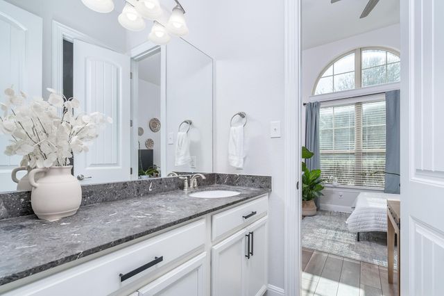 130 Bluehaw DR, Georgetown, TX 78628