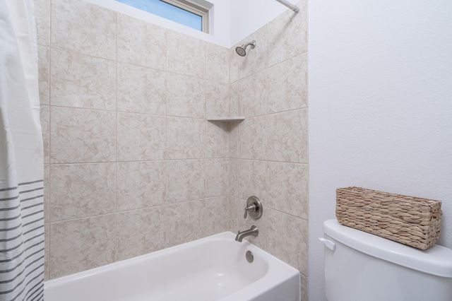 130 Bluehaw DR, Georgetown, TX 78628