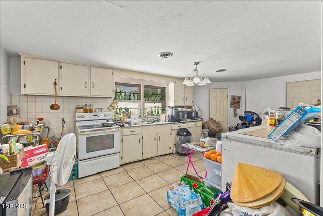 2634 Island Road, Bristol, VA 24202