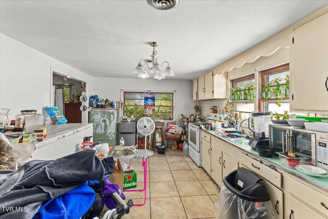 2634 Island Road, Bristol, VA 24202