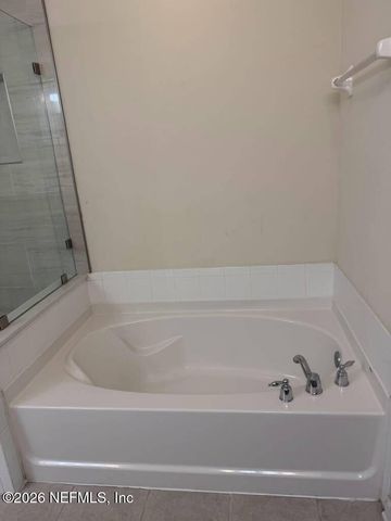 3859 LIONHEART Drive, Jacksonville, FL 32216