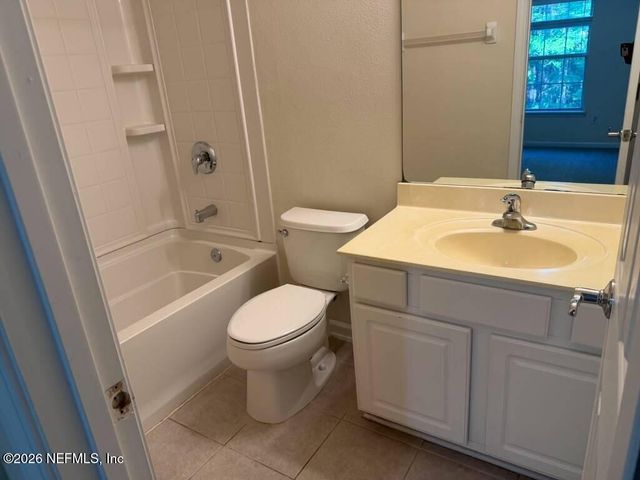 3859 LIONHEART Drive, Jacksonville, FL 32216