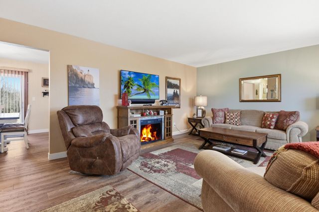 9658 Crestview Drive, Saint Joseph, MN 56374