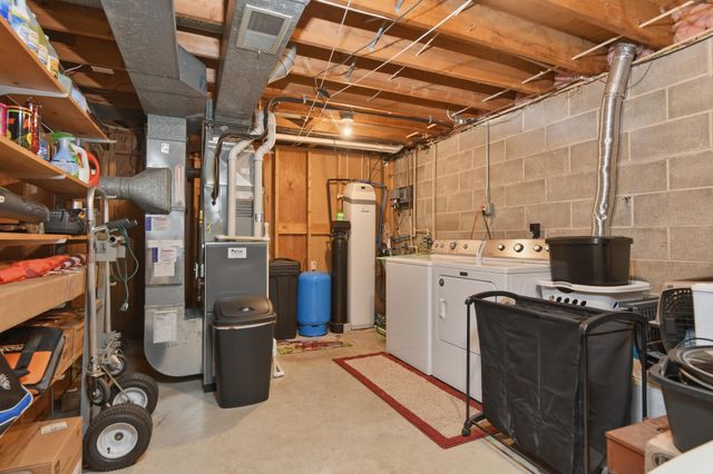 9658 Crestview Drive, Saint Joseph, MN 56374