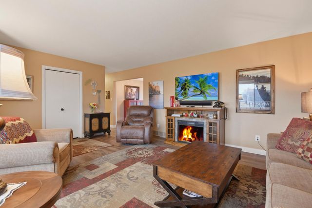 9658 Crestview Drive, Saint Joseph, MN 56374