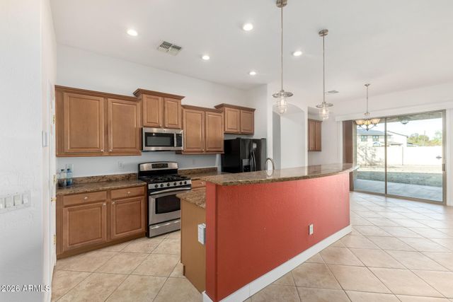 8690 W MORTEN Avenue, Glendale, AZ 85305