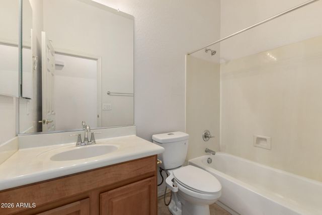 8690 W MORTEN Avenue, Glendale, AZ 85305