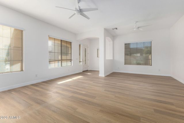 8690 W MORTEN Avenue, Glendale, AZ 85305