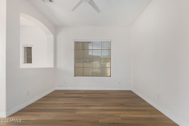 8690 W MORTEN Avenue, Glendale, AZ 85305