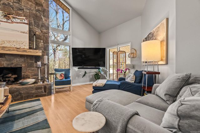 15005 Cooper Orbit Road, Little Rock, AR 72223