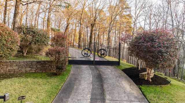 15005 Cooper Orbit Road, Little Rock, AR 72223