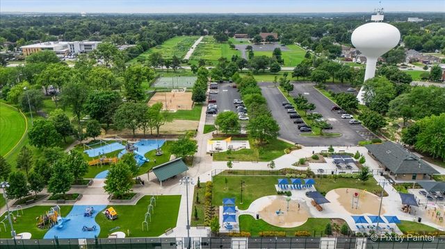 943 Oxford Street, Downers Grove, IL 60516