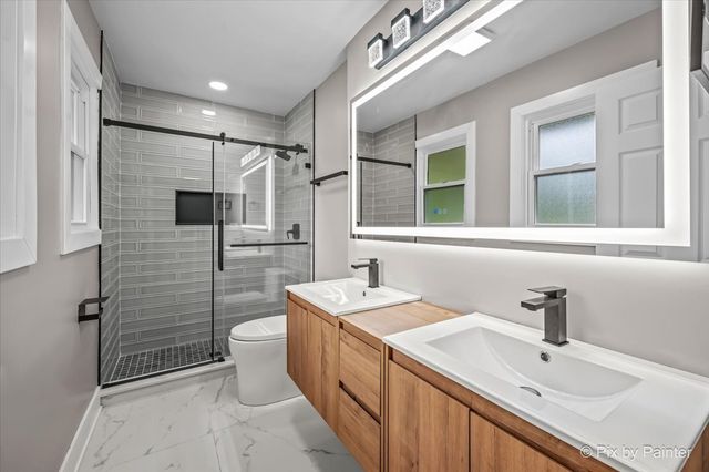 943 Oxford Street, Downers Grove, IL 60516