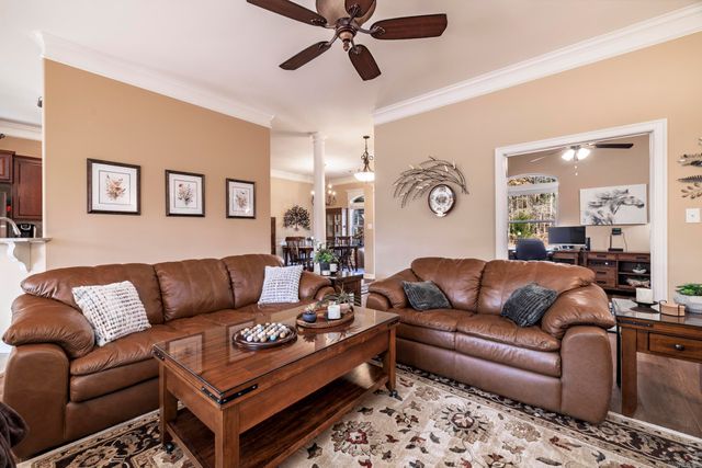 33 illescas Way, Hot Springs Village, AR 71909