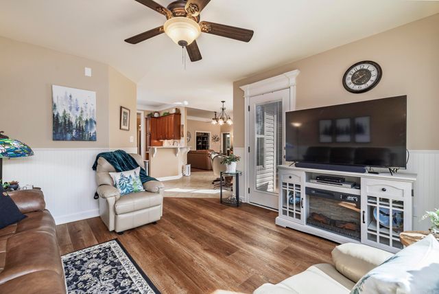 33 illescas Way, Hot Springs Village, AR 71909