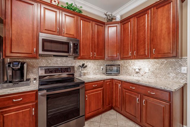 33 illescas Way, Hot Springs Village, AR 71909