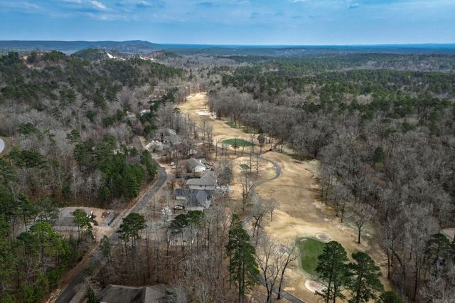 33 illescas Way, Hot Springs Village, AR 71909