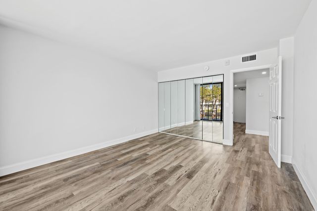 799 Jeffery Street 202, Boca Raton, FL 33487