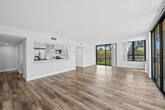 799 Jeffery Street 202, Boca Raton, FL 33487