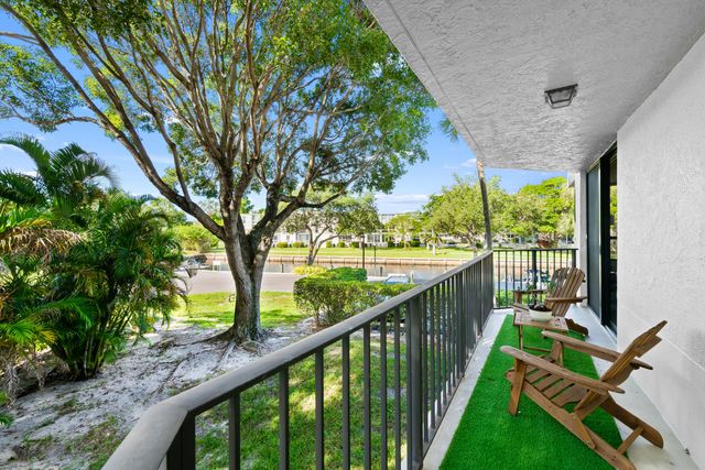 799 Jeffery Street 202, Boca Raton, FL 33487