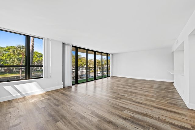 799 Jeffery Street 202, Boca Raton, FL 33487