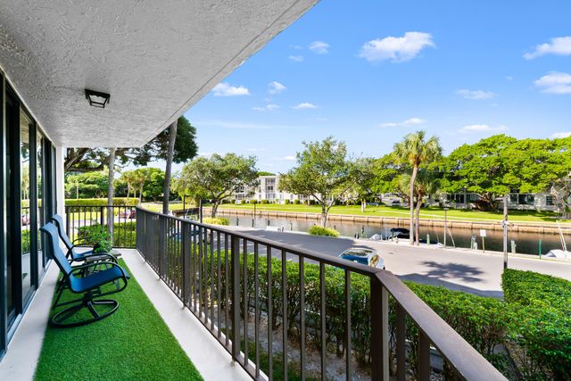 799 Jeffery Street 202, Boca Raton, FL 33487