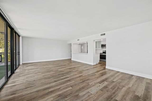 799 Jeffery Street 202, Boca Raton, FL 33487